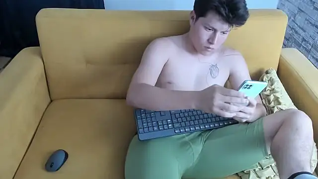 daniel_leon – Naživo XXX chat