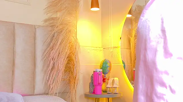 AlynAllen Chat XXX live