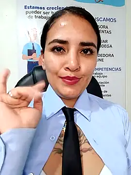 Chat XXX en directo de MAYE__13