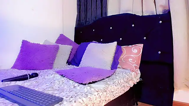 XXX chat uživo modela lesly_xx