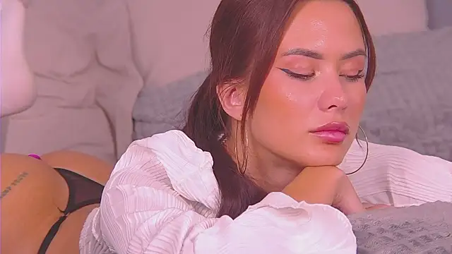 Chat +18 de CassHansley ao vivo