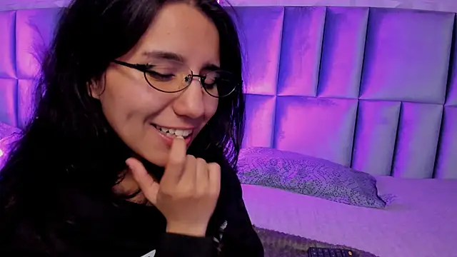 HollyPeachのライブXXXチャット