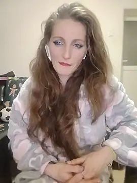 دردشة CrazyMaya39 الجنسية المباشرة