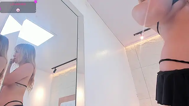 MELANIE_VEGAのライブXXXチャット