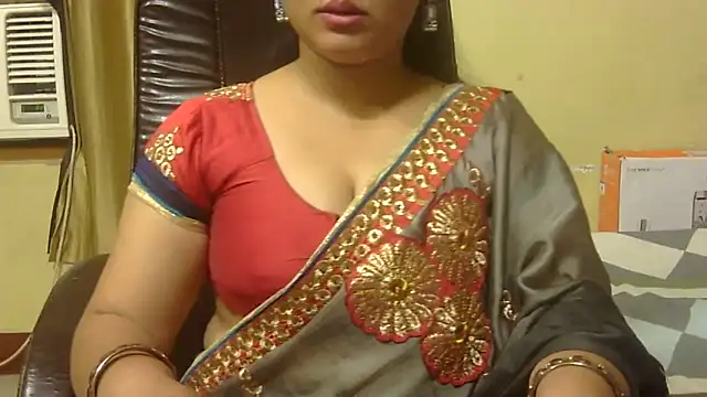 PUCHEJAAN – Live XXX-chat