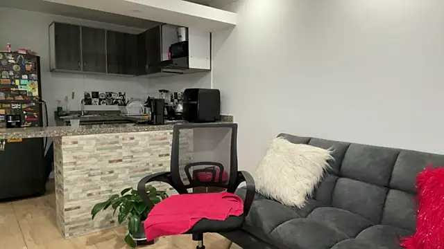 Chat XXX en directo de karimelee_