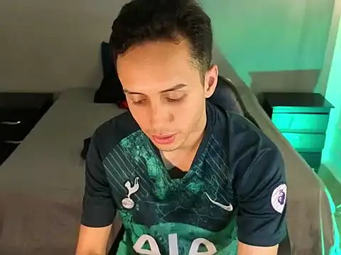 Pokazy przed kamerką – Zack_isback