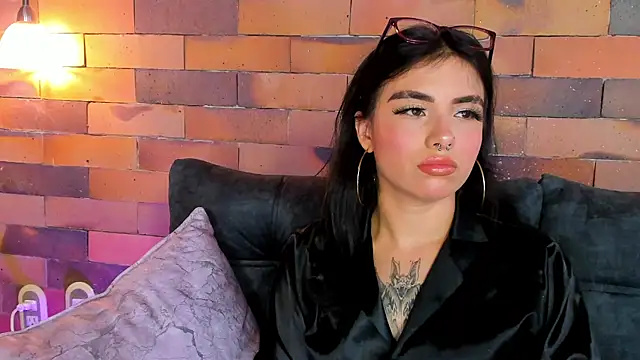 isabella_hv Adlı Modelin Web Kamerası Şovu