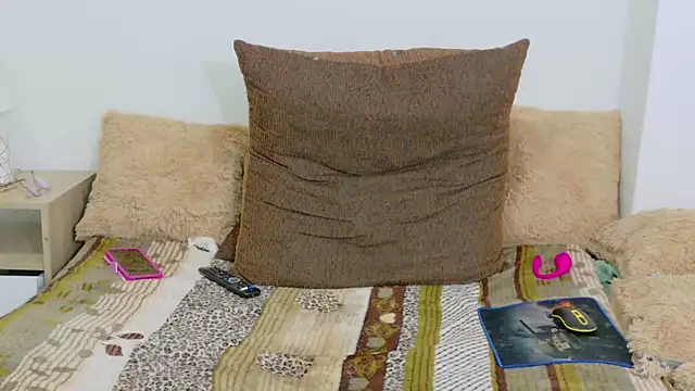 irisconde élő XXX-chatje