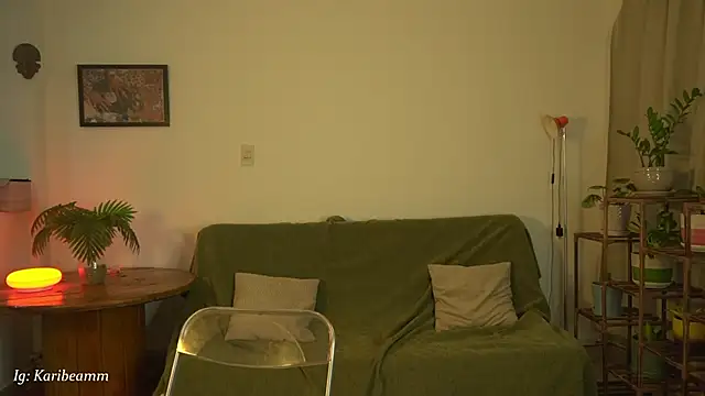 Karibeam Adlı Modelin Canlı XXX Sohbeti