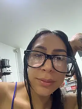 pregnant_sofii18: διαδικτυακό σόου στην κάμερα