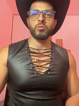 magnumchris: διαδικτυακό σόου στην κάμερα