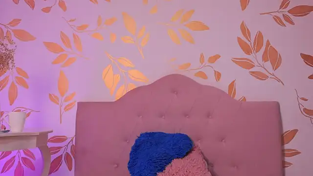 alix_bay's Webcam Show