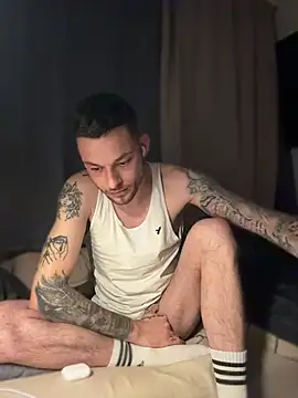 inkeddenis: вебкам-шоу