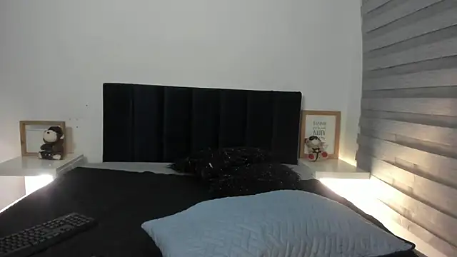 Živý XXX chat melanie_roux__