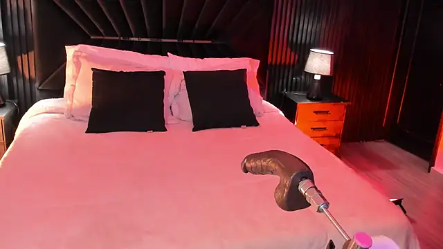 EmberrvelvetのライブXXXチャット