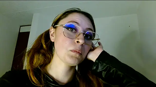 Juls_winter_'s Live XXX Chat