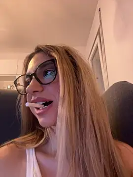 ItalianGirl Webcam show