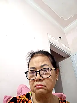 Hotestlove 即時 XXX 聊天