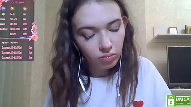 CeyaLierのライブXXXチャット