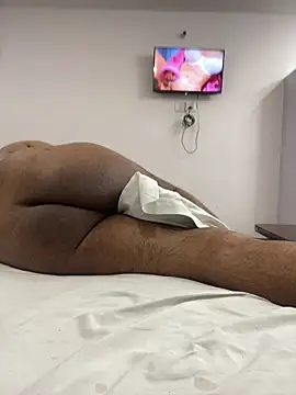 TheInvincible_meet webkamerás műsora