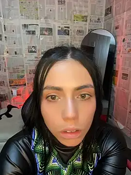 i_am_nina_'s Live XXX Chat