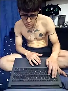 Webkamerová show AoA-BoyStudent