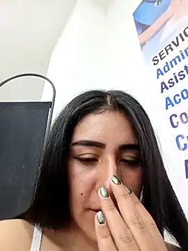 CAROLINE__07 即時 XXX 聊天