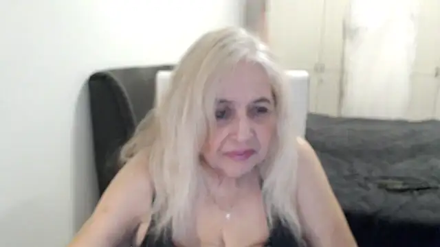 SusiLifeXXX Adlı Modelin Canlı XXX Sohbeti