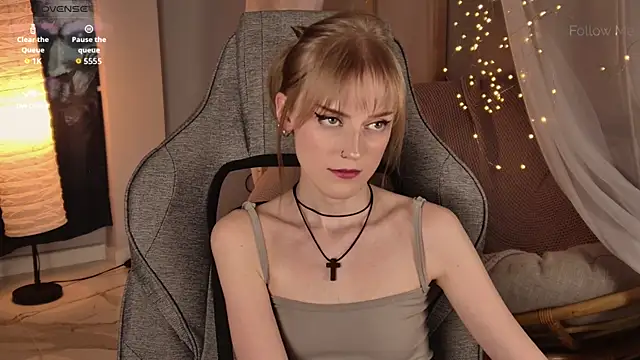 Živý XXX chat KiraMontoya