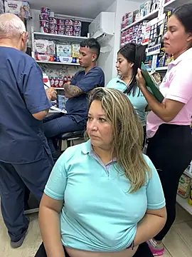 kandalove: διαδικτυακό σόου στην κάμερα