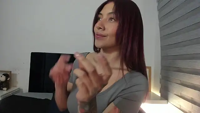 Chatroom XXX en direct de melanie_roux__