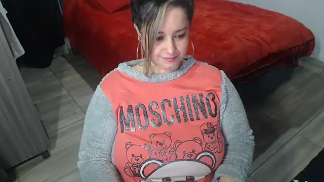 دردشة Brenda_bigtitis الجنسية المباشرة