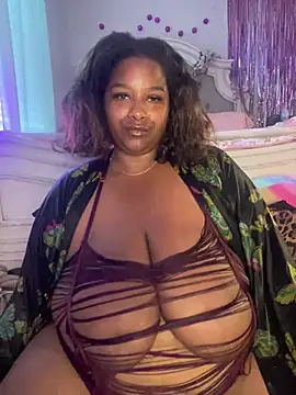 xoxoSELENAxoxo 即時 XXX 聊天