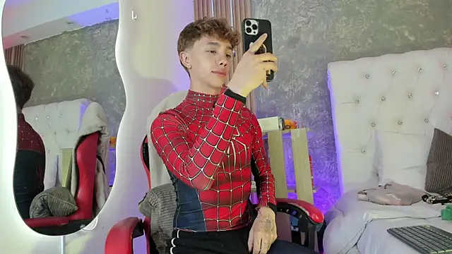 Tomy_Rox Webcam show