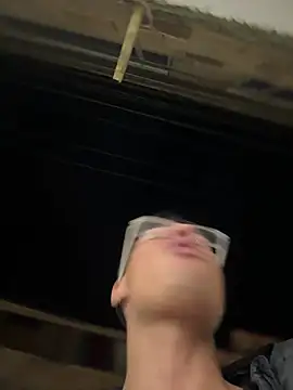 TavoHot_: διαδικτυακό σόου στην κάμερα