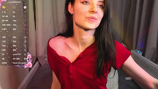 XXX chat uživo modela NicoleLuxe