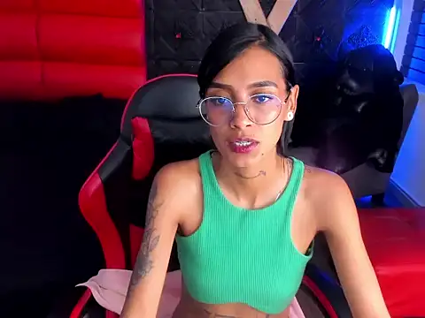 XXX chat uživo modela KarlaSlutSkinny__