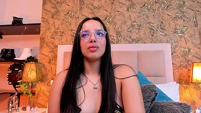 XXX chat uživo modela ValkyriaSteel