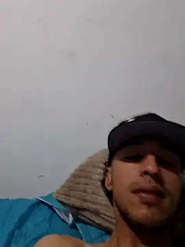 Santi2323xxX Webcam Show