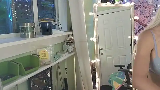 Pokazy przed kamerką – cunty_tranny_lydia