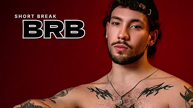 angel_kyrozz: διαδικτυακό σόου στην κάμερα