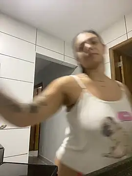 Chat +18 de Nini_ ao vivo