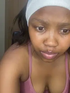 Prettiestheavenly 网络视讯表演