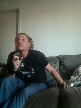 yourMasterisBored: вебкам-шоу