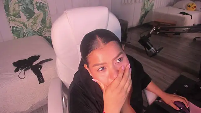 Czat XXX na żywo – loly_marce