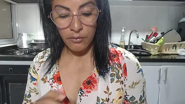 دردشة kateleyagrey الجنسية المباشرة