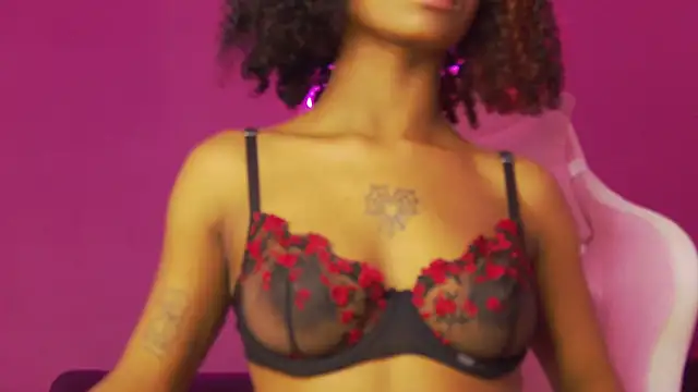 Spicy_Cinammon live XXX chat