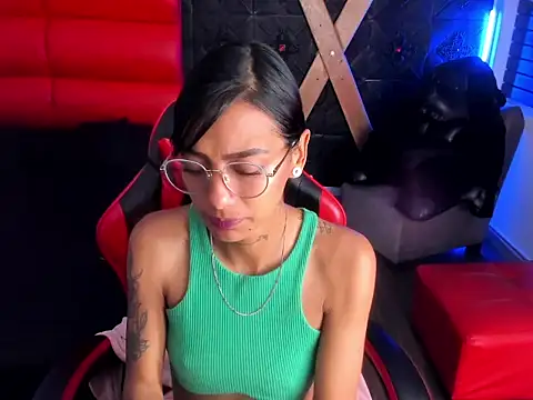 KarlaSlutSkinny__ Adlı Modelin Canlı XXX Sohbeti