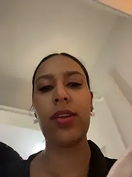 Chat XXX en directo de MiilaBlake